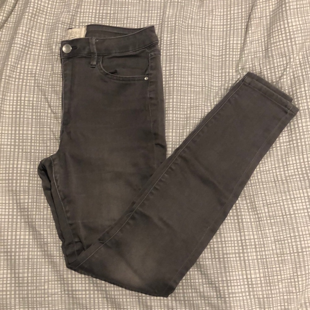 Gray Rachel Roy skinny jeans